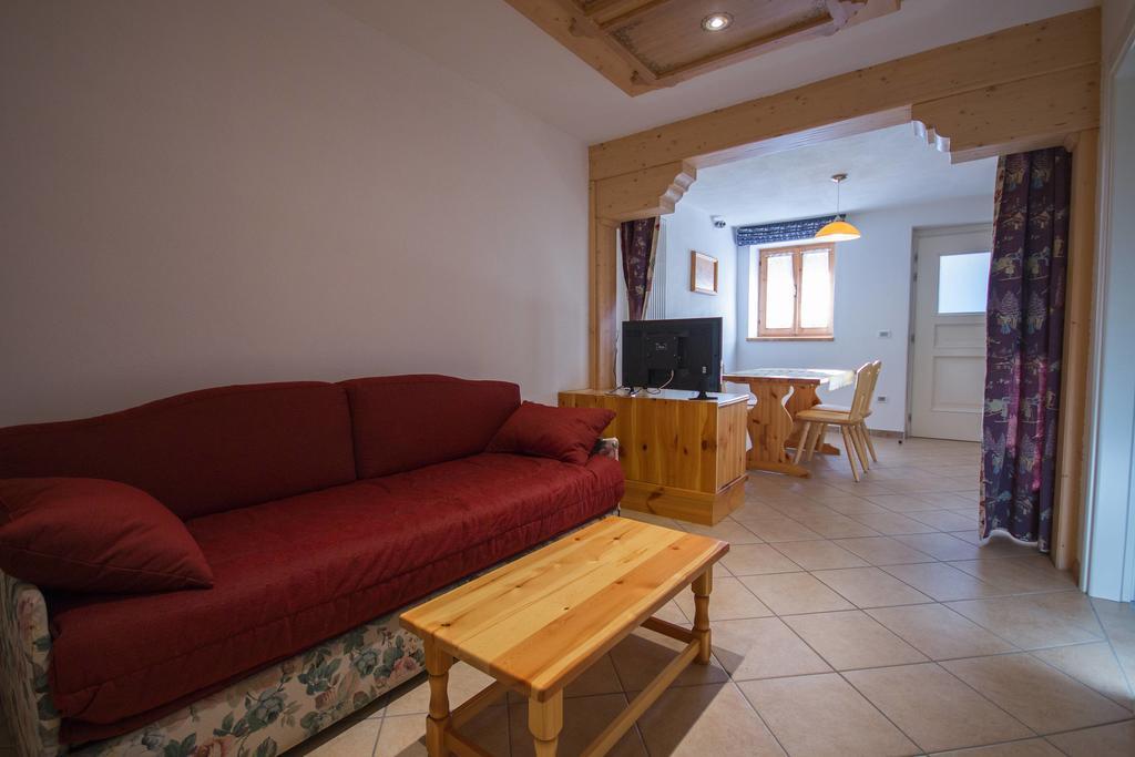 Appartamenti Dolomiti Moena Δωμάτιο φωτογραφία